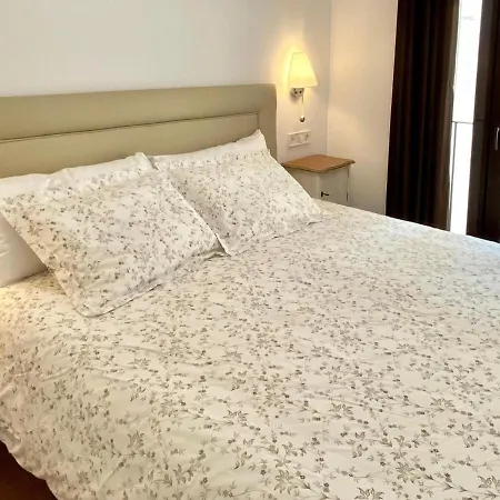 Apartament Tr3 Aparcamiento Incluido Familias Loft Almirante
